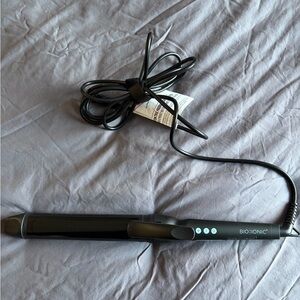 Bio Ionic Long Barrel Curling Iron 1.5 in